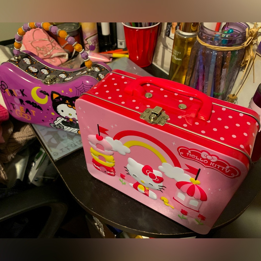 Official Sanrio Hello Kitty Tin Pail Set
